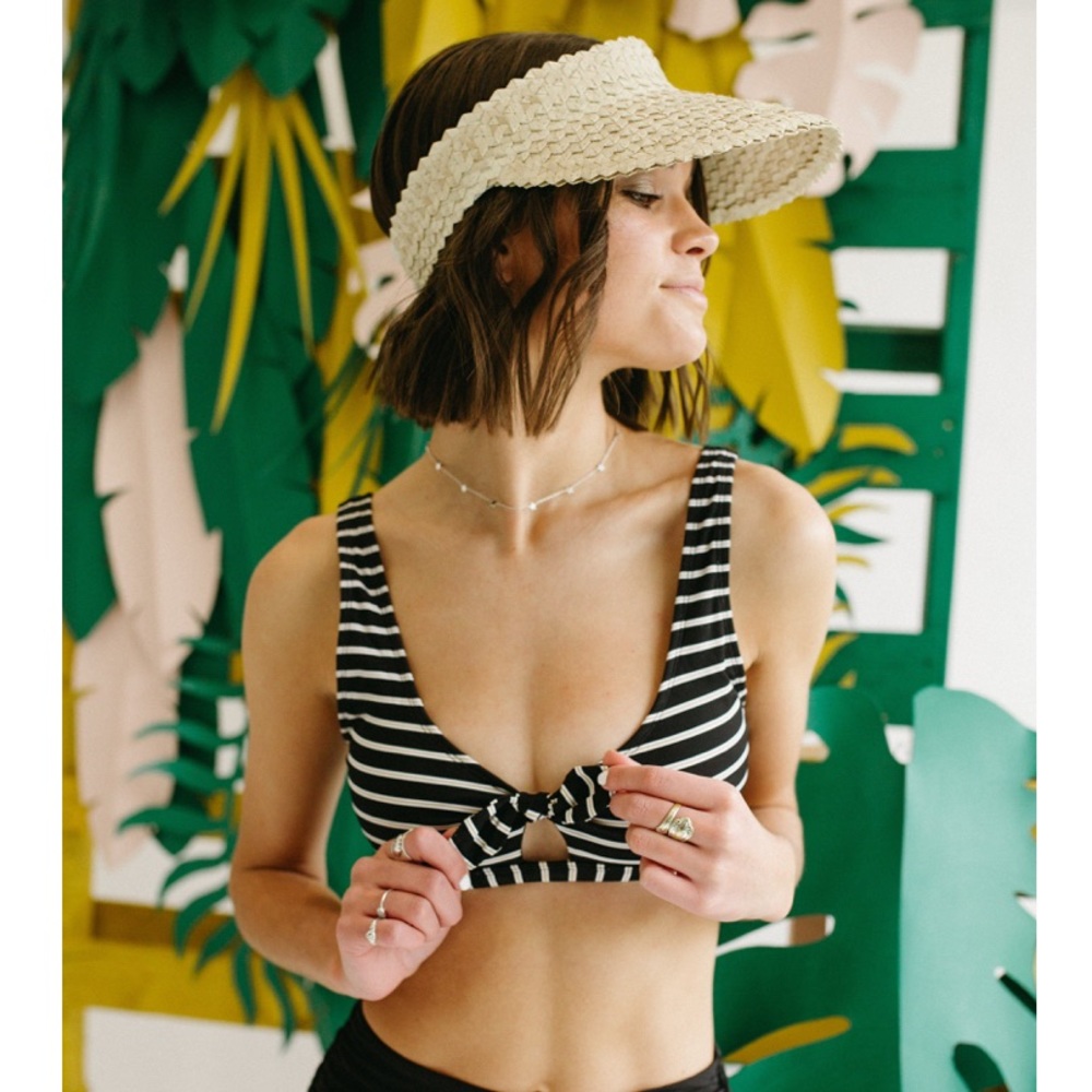 NEW Body Glove May Black Striped Tie Front Bralette Bikini Top Size Small S - Picture 2 of 7